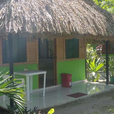 Eco Hostal Los Cocos Isla Grande  Exterior photo