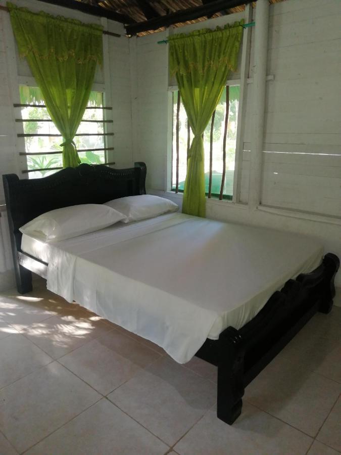 Eco Hostal Los Cocos Isla Grande  Exterior photo