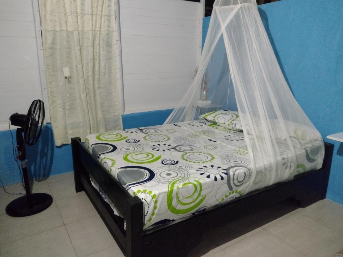 Eco Hostal Los Cocos Isla Grande  Exterior photo