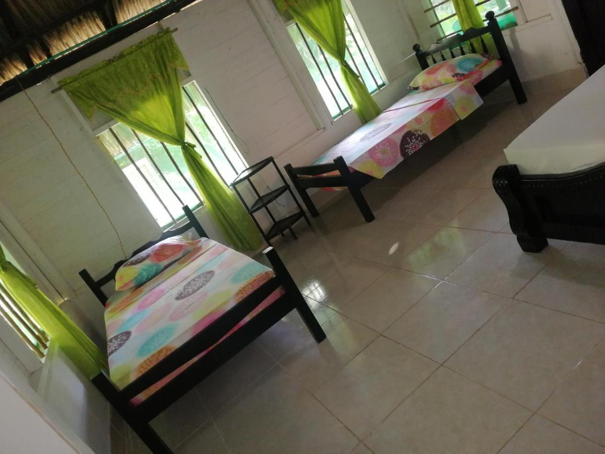 Eco Hostal Los Cocos Isla Grande  Exterior photo