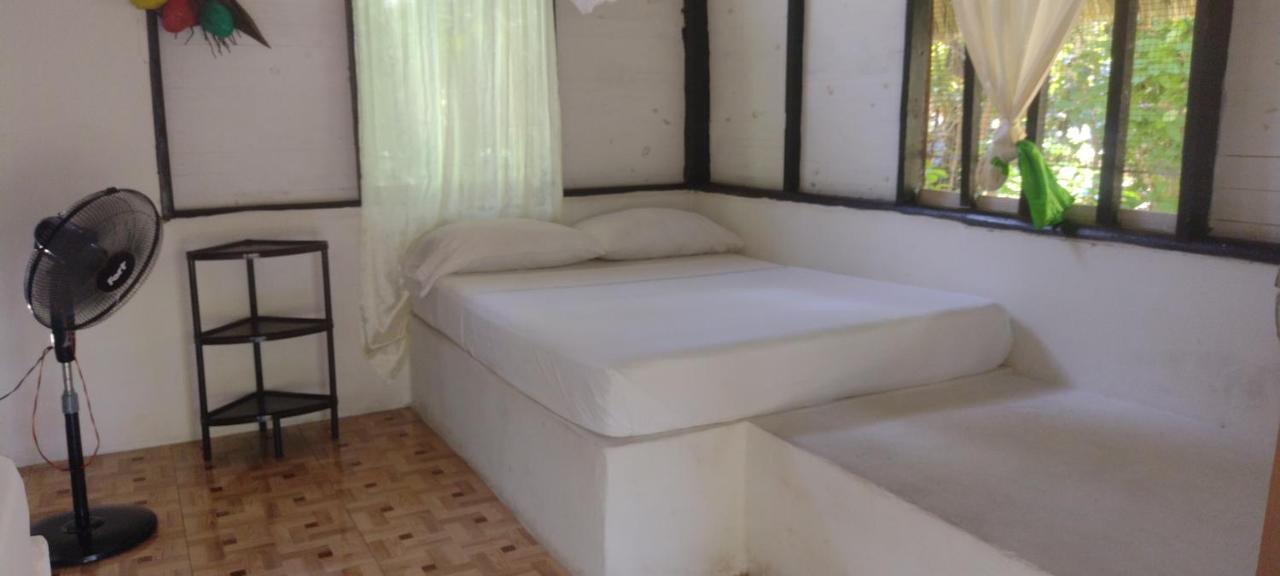 Eco Hostal Los Cocos Isla Grande  Exterior photo