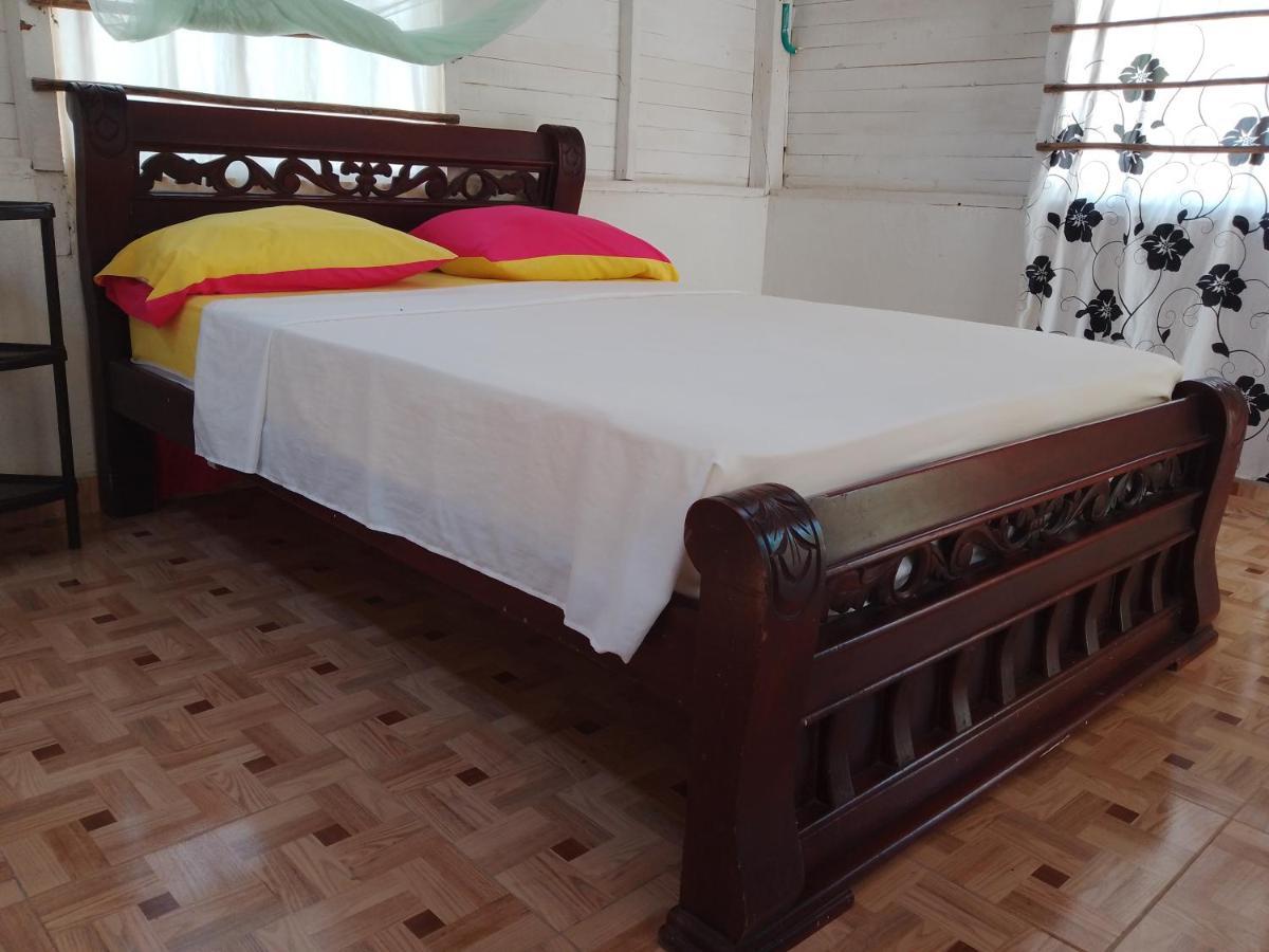 Eco Hostal Los Cocos Isla Grande  Exterior photo