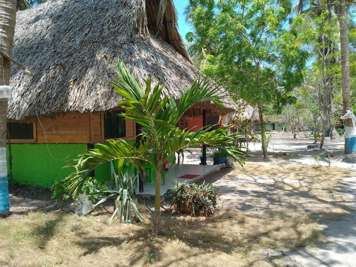 Eco Hostal Los Cocos Isla Grande  Exterior photo